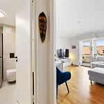 Roomsly Apartments - Free Parking In Peaceful Area