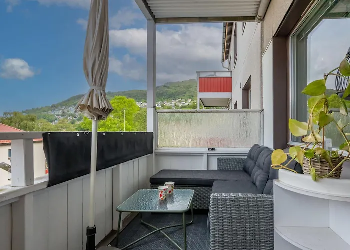 Roomsly Apartments - Free Parking In Peaceful Area