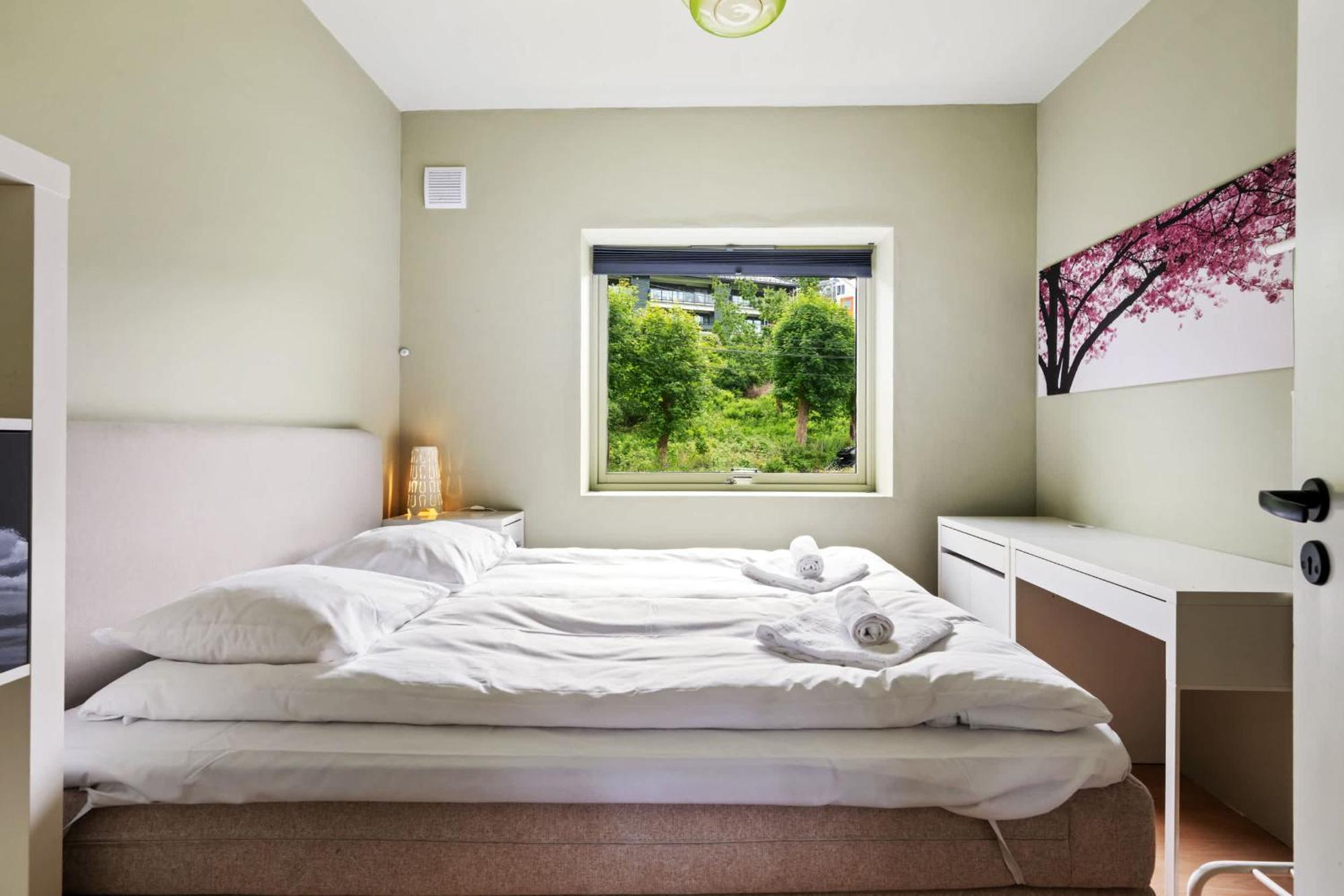 Roomsly - Free Parking In Peaceful Area